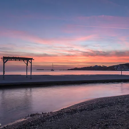 Sea View Finikas (Syros)